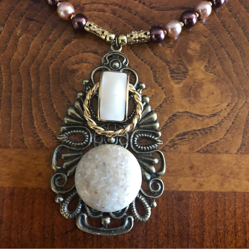 Handcrafted repurpose filigree pendant Czech Pearl necklace - Picture 11 of 11